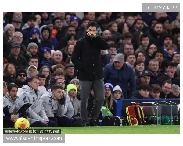 切尔西替补后卫迅速调整防线化解险情——场上冷静的临场指挥与团队呵护